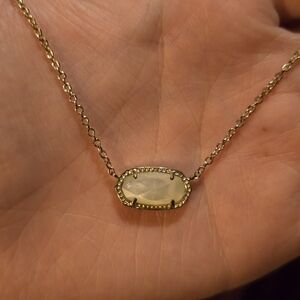 Kendra Scott Gold and Cream Oval Necklace